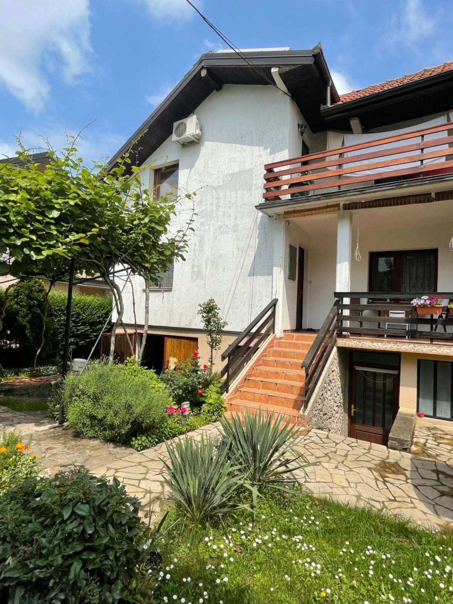 Apartment 5min Airport *